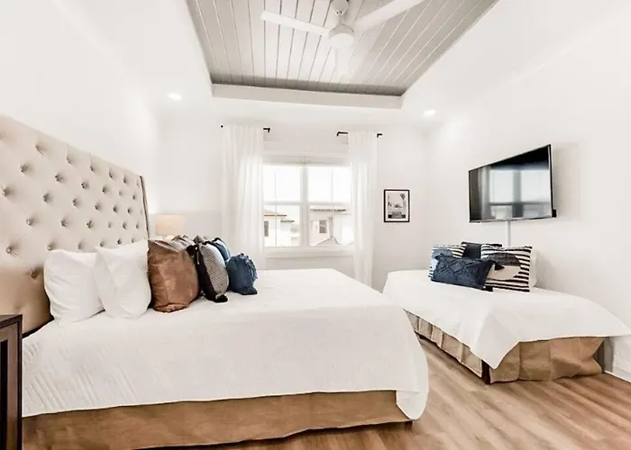 Villa Luxury Family On Bay W/ Pool 2 Miles To Beach